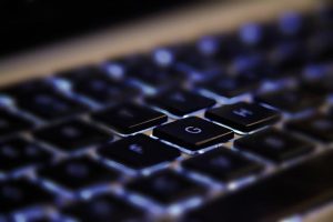 Strategie per comprare tecnologia importata in sicurezza